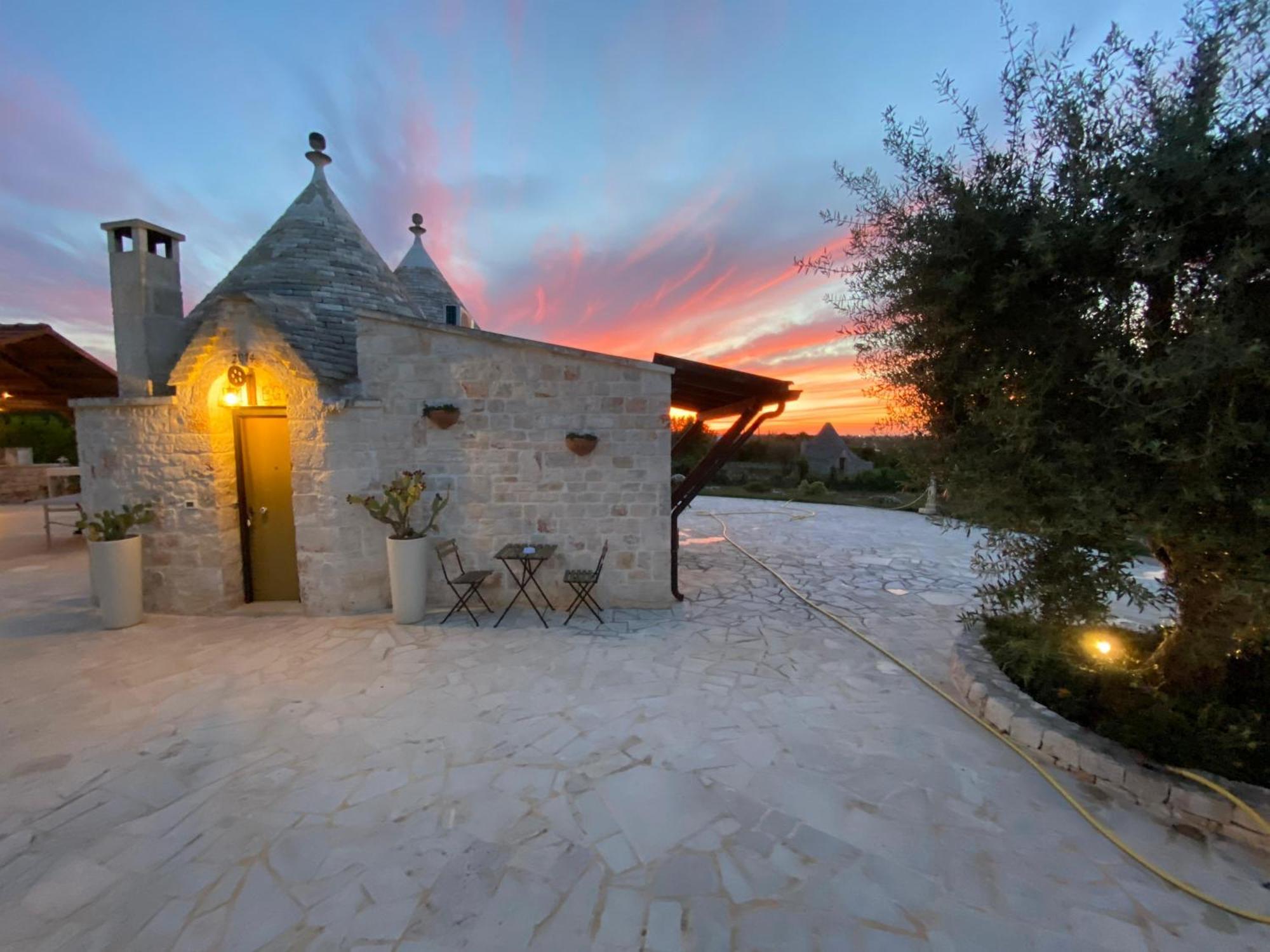 Villa Palmirotta Trulli Relais Castellana Grotte Exterior photo